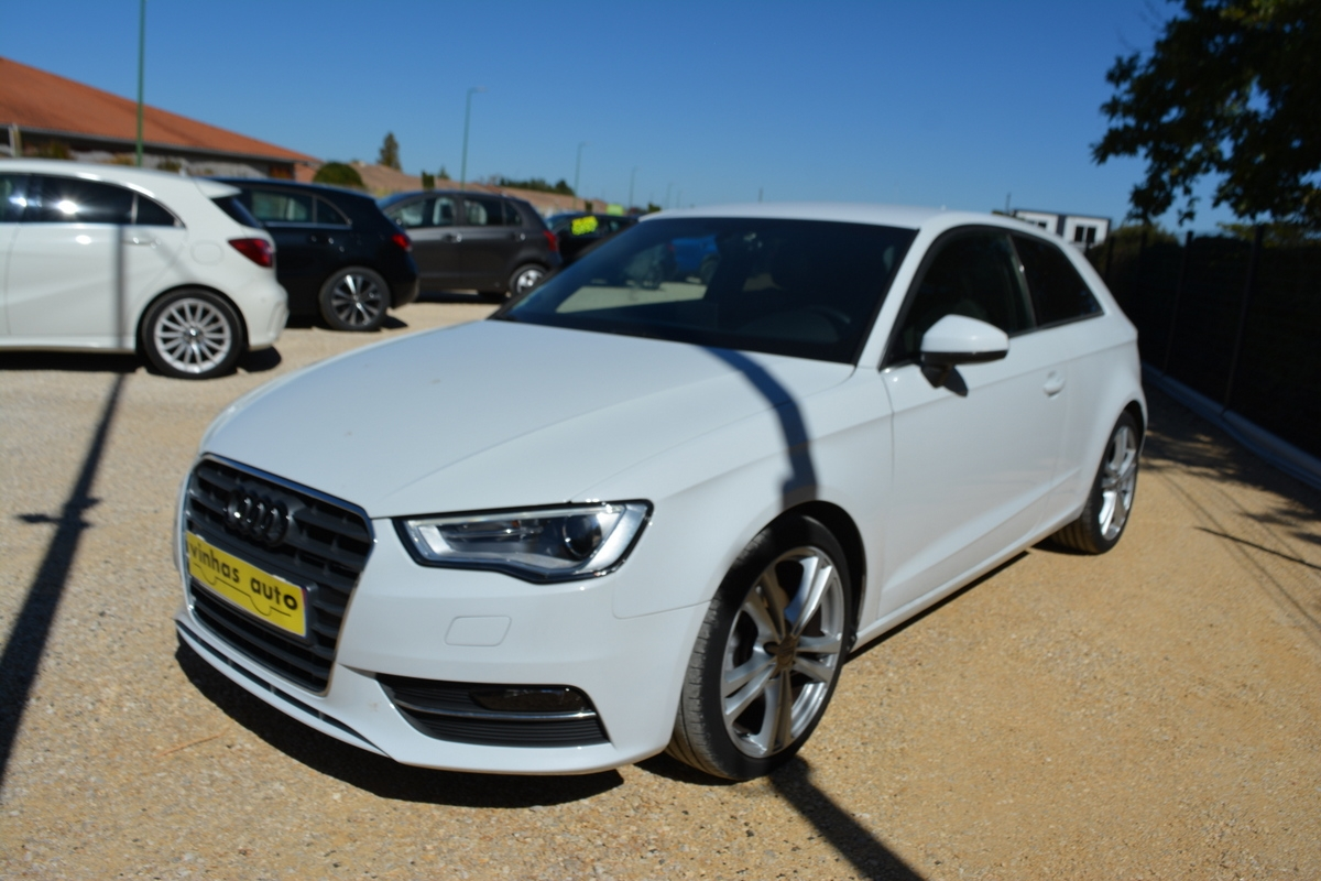 AUDI A3 1.6 TDI 105CH FAP S LINE 3P