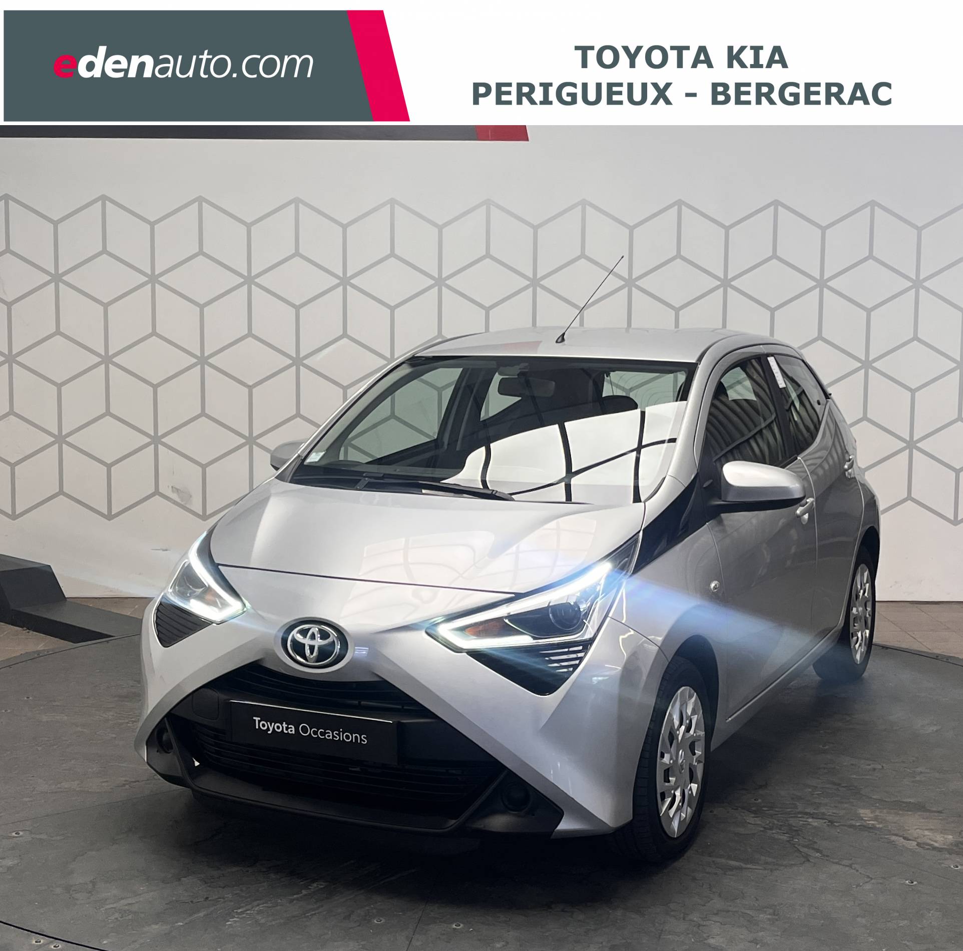 TOYOTA Aygo Aygo 1.0 VVT-i x-play 5p