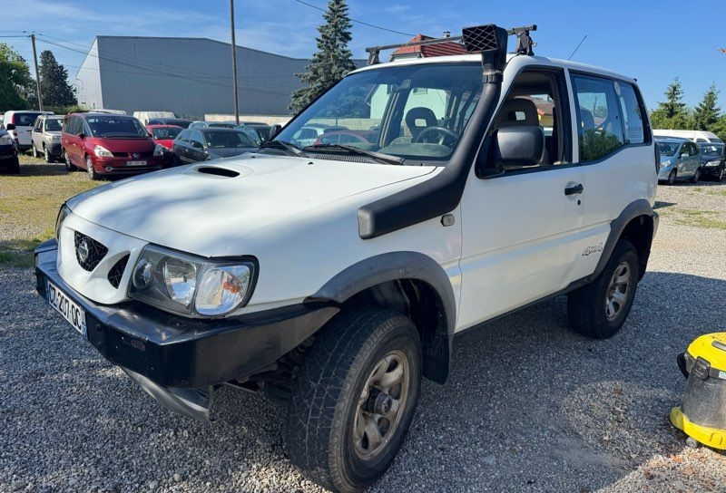 Nissan Terrano  2,7 tdi