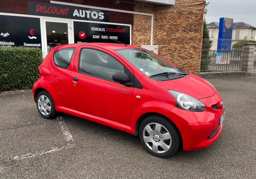 Toyota Aygo 1.0 L VVTI 69 v 