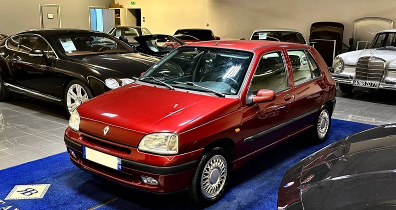 Renault Clio (B/C57) 1.8 95ch Baccara 5p