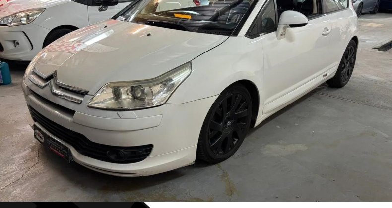 Citroen C4 2.0 HDI 136CHV VTS // XENONS / CUIR / GP