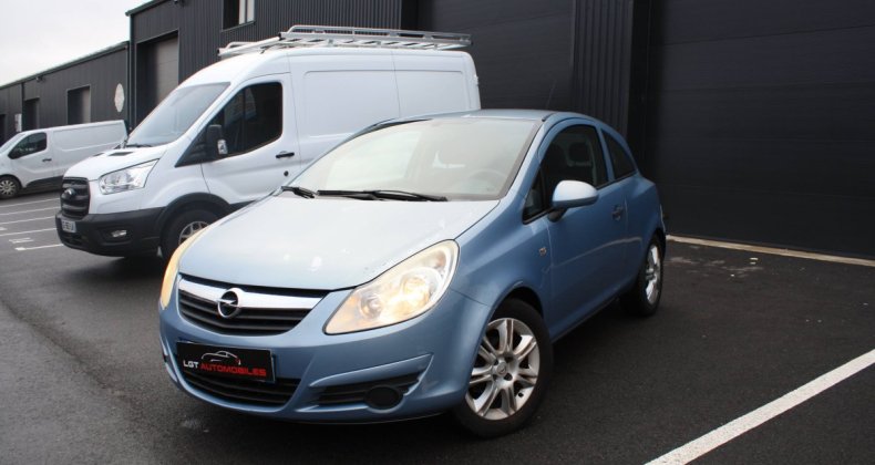 Opel Corsa IV 1.2 Twinport Enjoy 3p