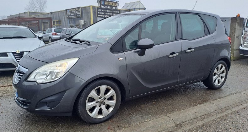 Opel Meriva B 1.7 CDTi 110 cv BoÃ®te auto 1Ã¨re MAIN