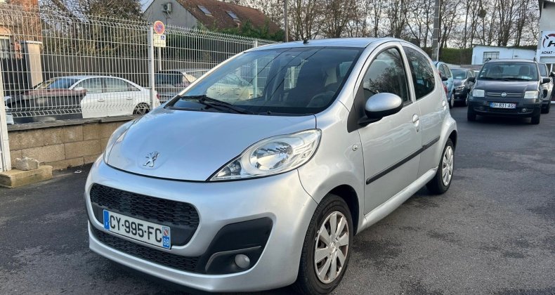 Peugeot 107 1.0e 12V 68ch BLUE LION Active