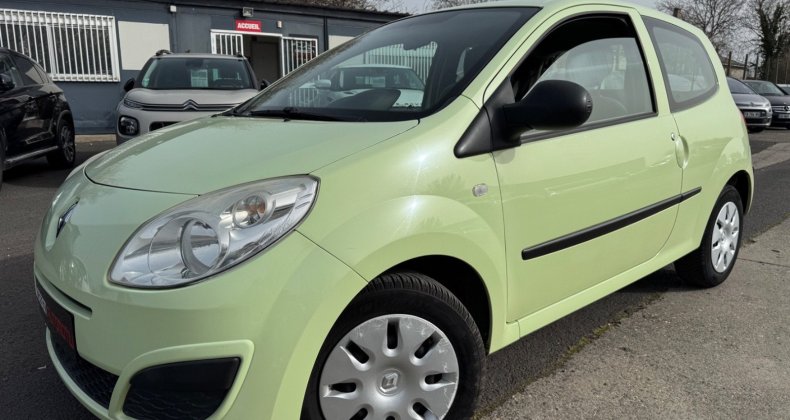Renault Twingo II 1.2i 16V 76CH Dynamique