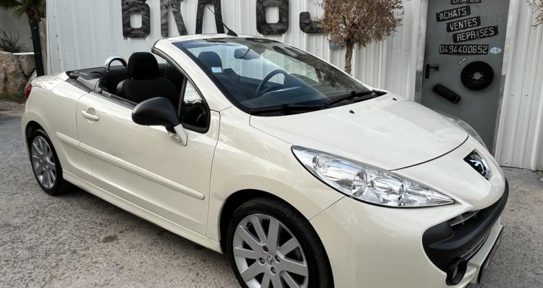 Peugeot 207 CC 1.6 HDi 16V FAP - 110 COUPE CABRIOLET Sp