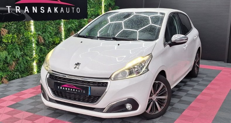Peugeot 208 Moteur/Distri RemplacÃ© ~ 1.2 PureTech 1