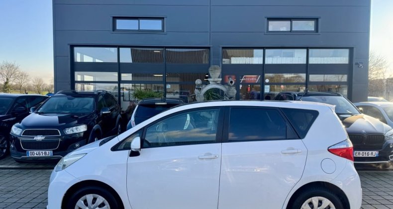 Toyota Verso VERSO-S 1.3 100CH VVT-I LOUNGE