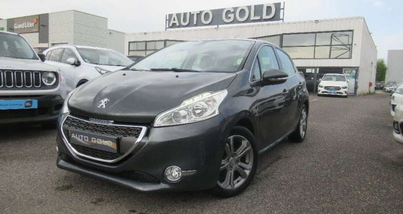 Peugeot 208 1.4 HDi 70 cv ALLURE