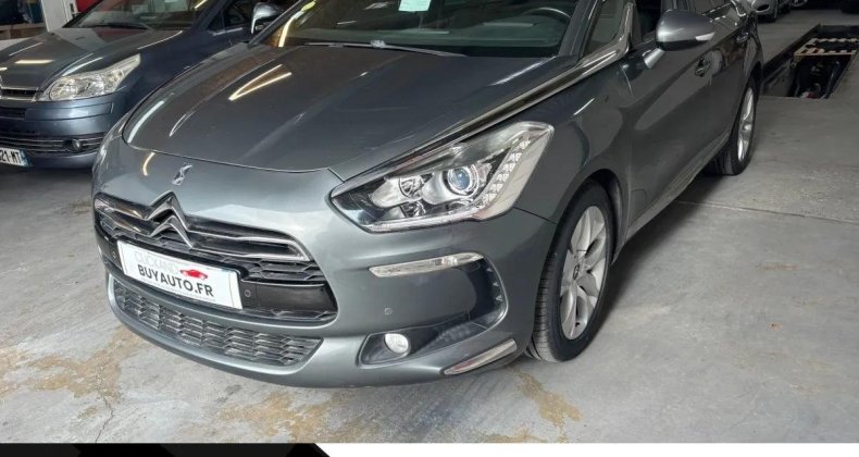 Citroen DS5 1.6 e-HDi 115CH SoChic / B. AUTO / TOIT 