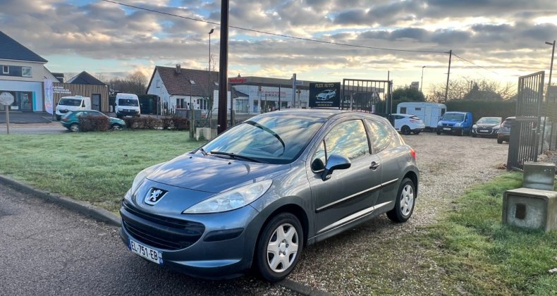 Peugeot 207 (Financement possible) 1.4e 75cv Urban