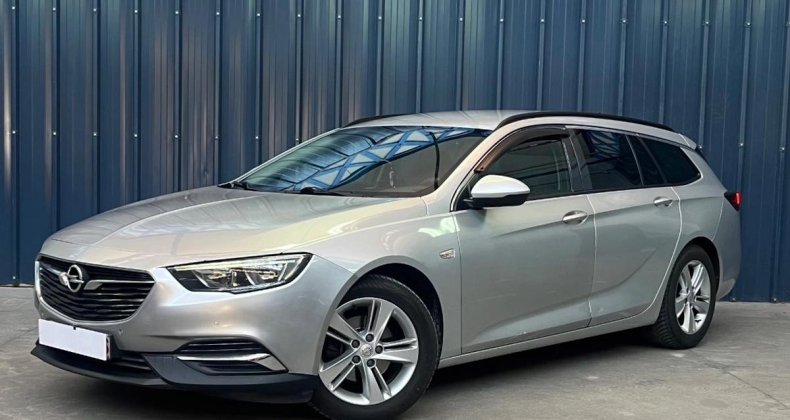 Opel Insignia SPORTS-TOURER 1.6 D 135 ELITE - Garantie