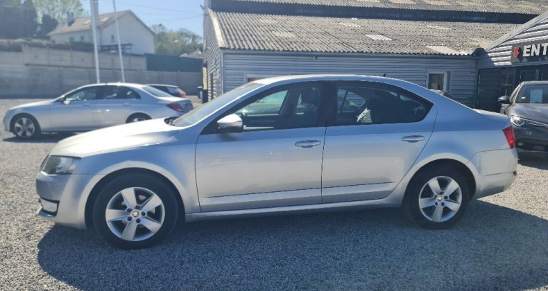 Skoda Octavia 1.6L TDI 105 CV PACK Ambition * REPRISE 