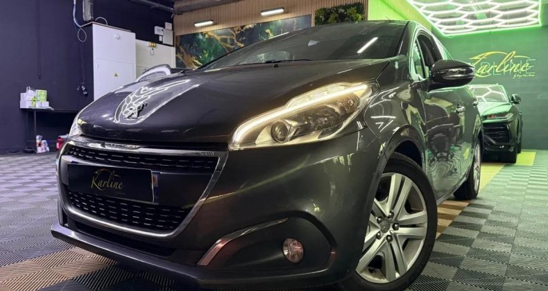 Peugeot 208 GENERATION-I 1.2 PURETECH 83 cv SIGNATUR