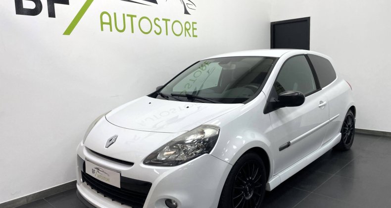 Renault Clio III (B/C85) 1.6 16v 128ch GT 3p