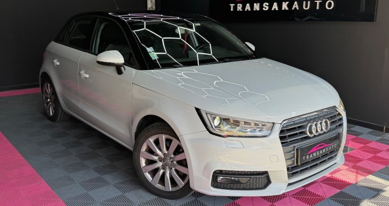 Audi A1 Sportback 1.6 TDI 116 Ambiente / PHARES XÃNON / R