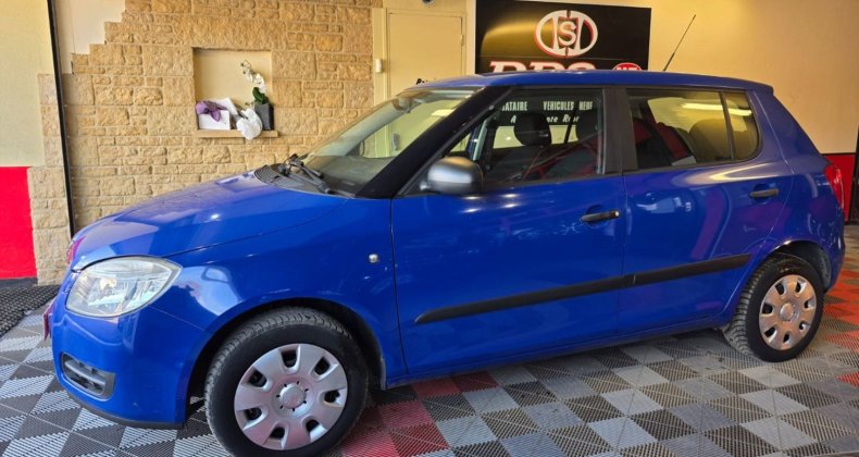 Skoda Fabia II 1.2L CT OK 4CV REVISÃ CARNET