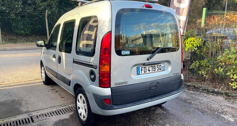 Renault Kangoo PHASE II 1.5 DCI 65CV