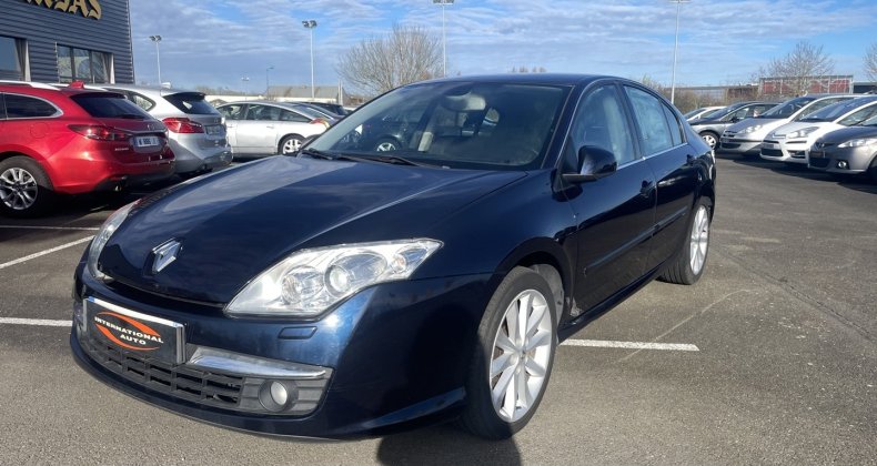 Renault Laguna III 2.0 dCi 150ch FAP Dynamique