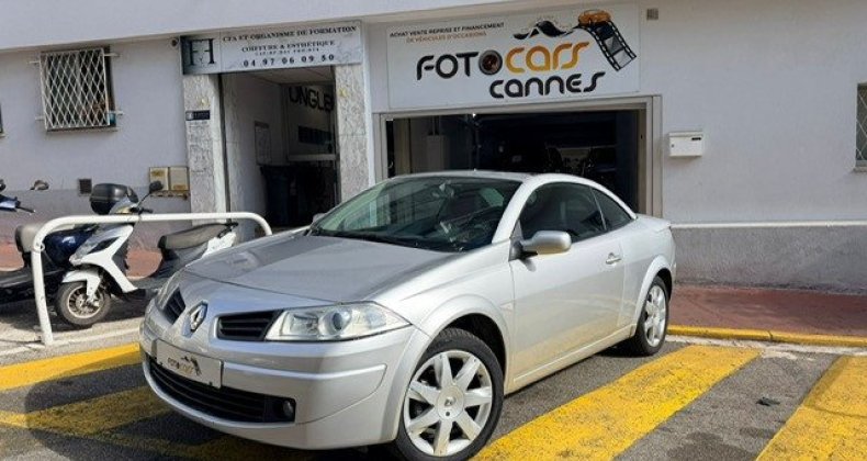 Renault Megane CC II 1.6 16V 110CH DYNAMIQUE BVA