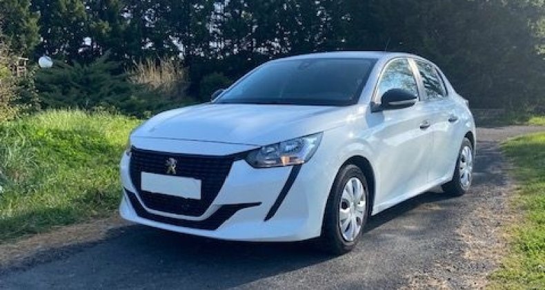 Peugeot 208 premium bhdi 100 bvm6 2 places