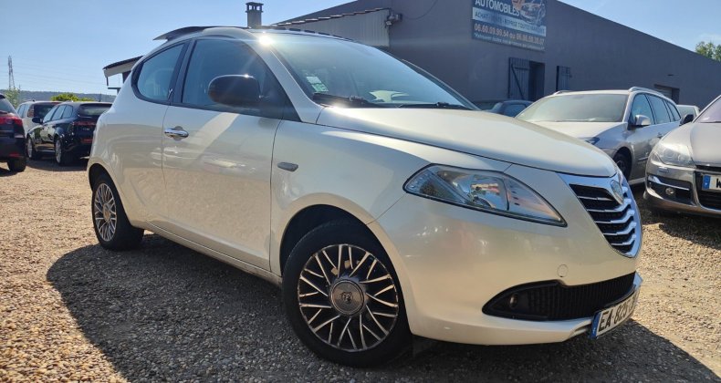 Lancia Ypsilon 1.2 69 CH Elefantino Silver * GARANTIE *