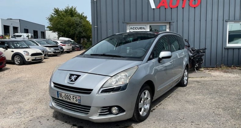 Peugeot 5008 1.6 HDi FAP Blue Lion BVA 112 cv