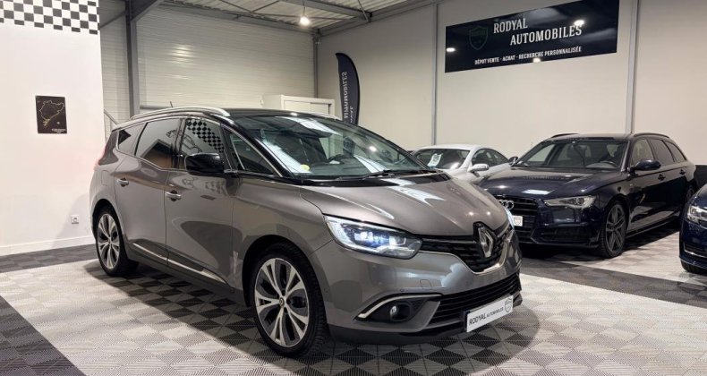 Renault Grand Scenic 1.6 dCi 130ch Intens 7 places + ATTELAGE