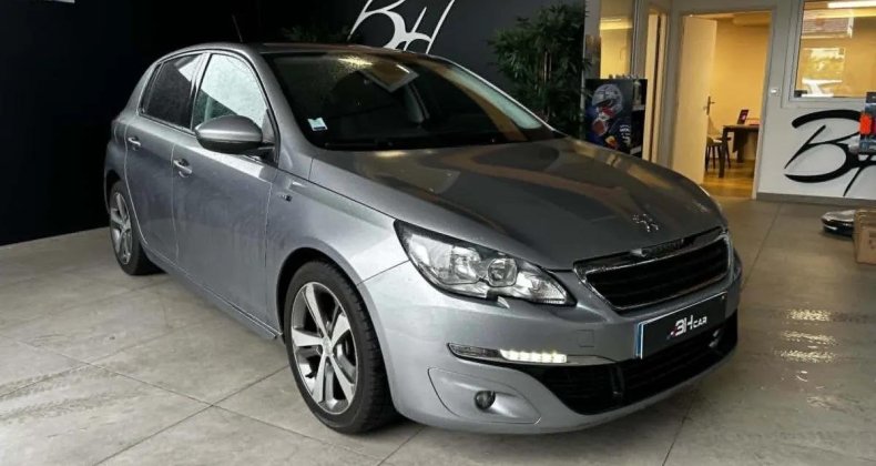 Peugeot 308 GENERATION-II 1.6 BLUEHDI 100 STYLE STAR