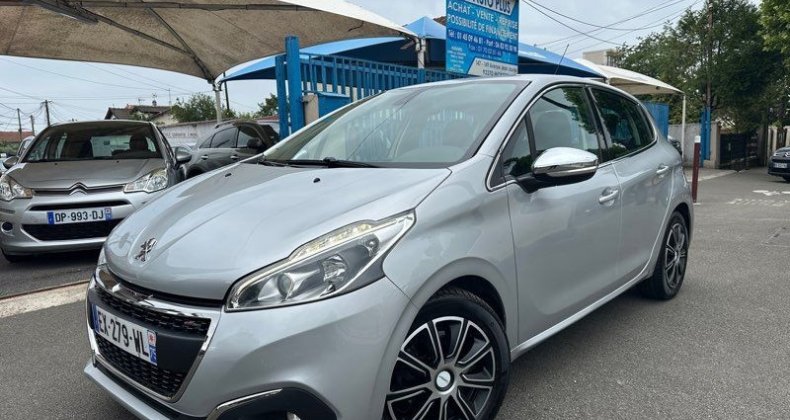 Peugeot 208 phase 2 5 portes 1.6L HDI 100ch