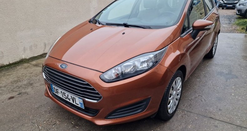 Ford Fiesta 1.0 ecoboost 100ch s&s 1Ã¨re main garant