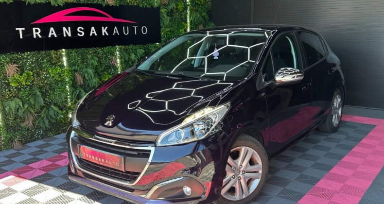 Peugeot 208 STYLE 1.2 82 ch ~ Radar AR ~ Clim ~ Blue