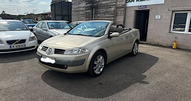 Renault Megane CC II 2.0 16V 136CH LUXE PRIVILEGE