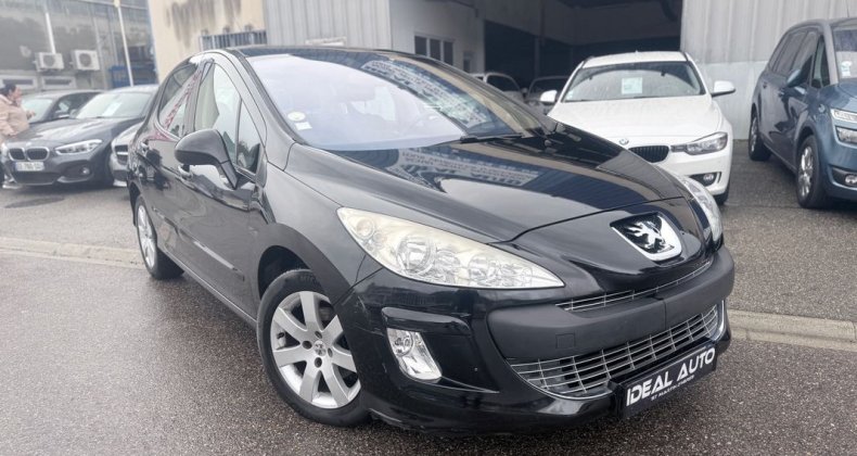 Peugeot 308 1.6 e-HDI 112 Allure BVM6 5P Toit Pano