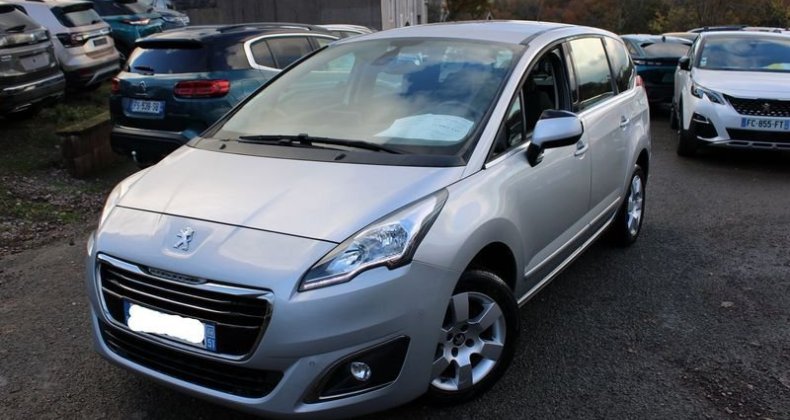 Peugeot 5008 II ACTIVE BUSINESS ESSENCE 130 CV GPS 3D