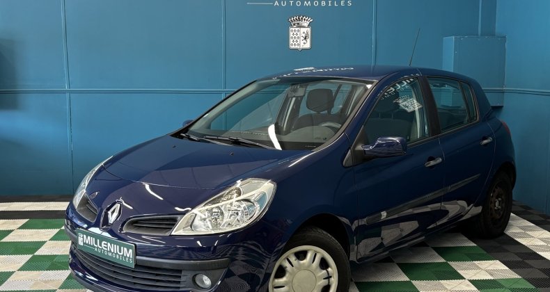 Renault Clio III 1.5 DCI 85CH DYNAMIQUE 5P