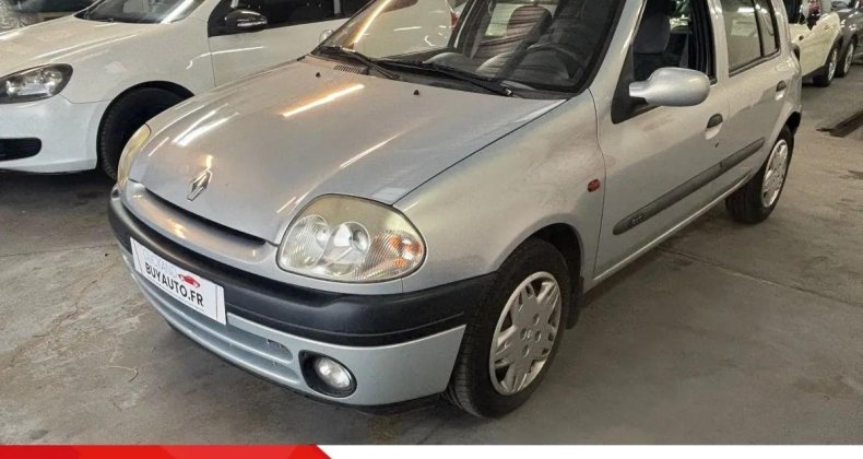 Renault Clio 1.4 RXE 98CH // BOITE AUTO/ CLIMATISATIO