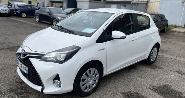 Toyota Yaris HSD 100H ATTITUDE 5P