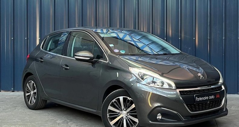 Peugeot 208 1.2 110 ALLURE START-STOP - Garantie 1 A