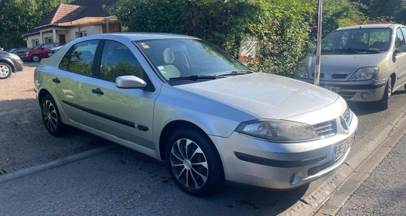 Renault Laguna II AUTHENTIQUE 1.6 16V 112CV