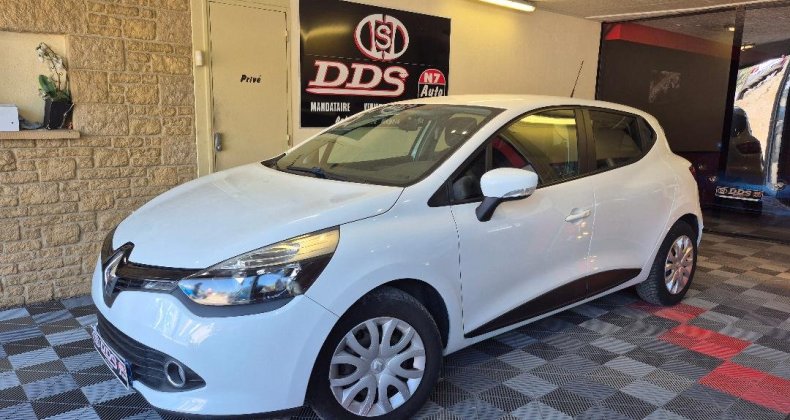 Renault Clio 1.2 75 CV 5 places DISTRI NEUF
