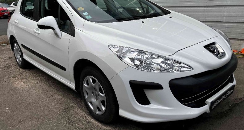 Peugeot 308 1.6 HDi 110ch FAP BVM5 BLUE LION