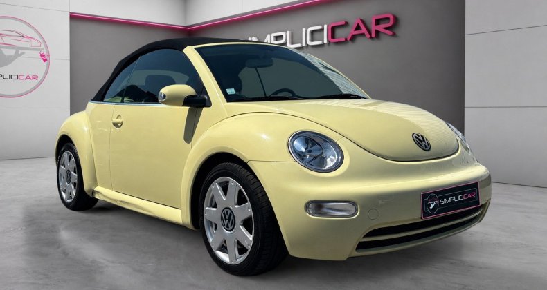 Volkswagen New Beetle DECAPOTABLE CABRIOLET 1.6i Carat 102 Ch