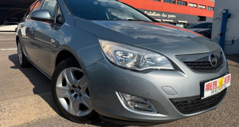 Opel Astra break 1.6 115ch Ecotec Cosmo 1Ã©re MAIN