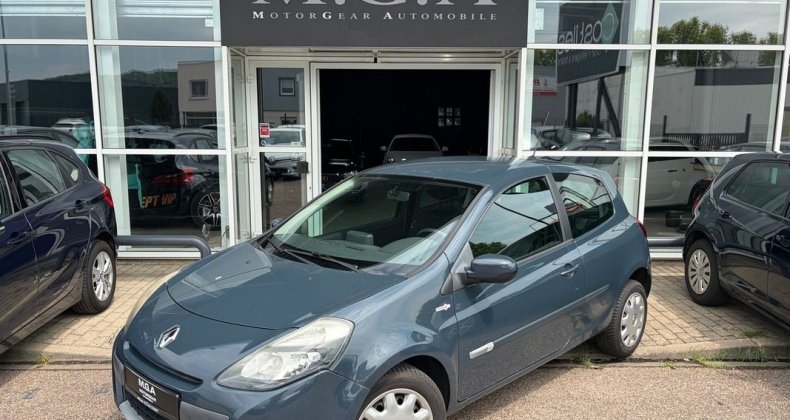 Renault Clio III 1.2 TOMTOM EDITION 75 CH