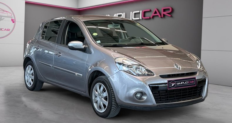 Renault Clio III INITIALE 1.5DCI 90