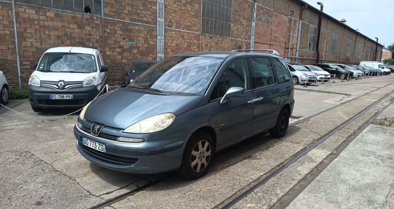 Peugeot 807 Vente a marchand 2.0 hdi 110 ch roulante