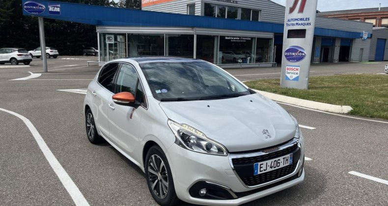 Peugeot 208 1.2i Pure Tech - 110 BERLINE Roland Garr