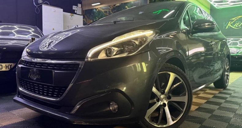 Peugeot 208 GENERATION-I 1.2 PURETECH 110cv FELINE I